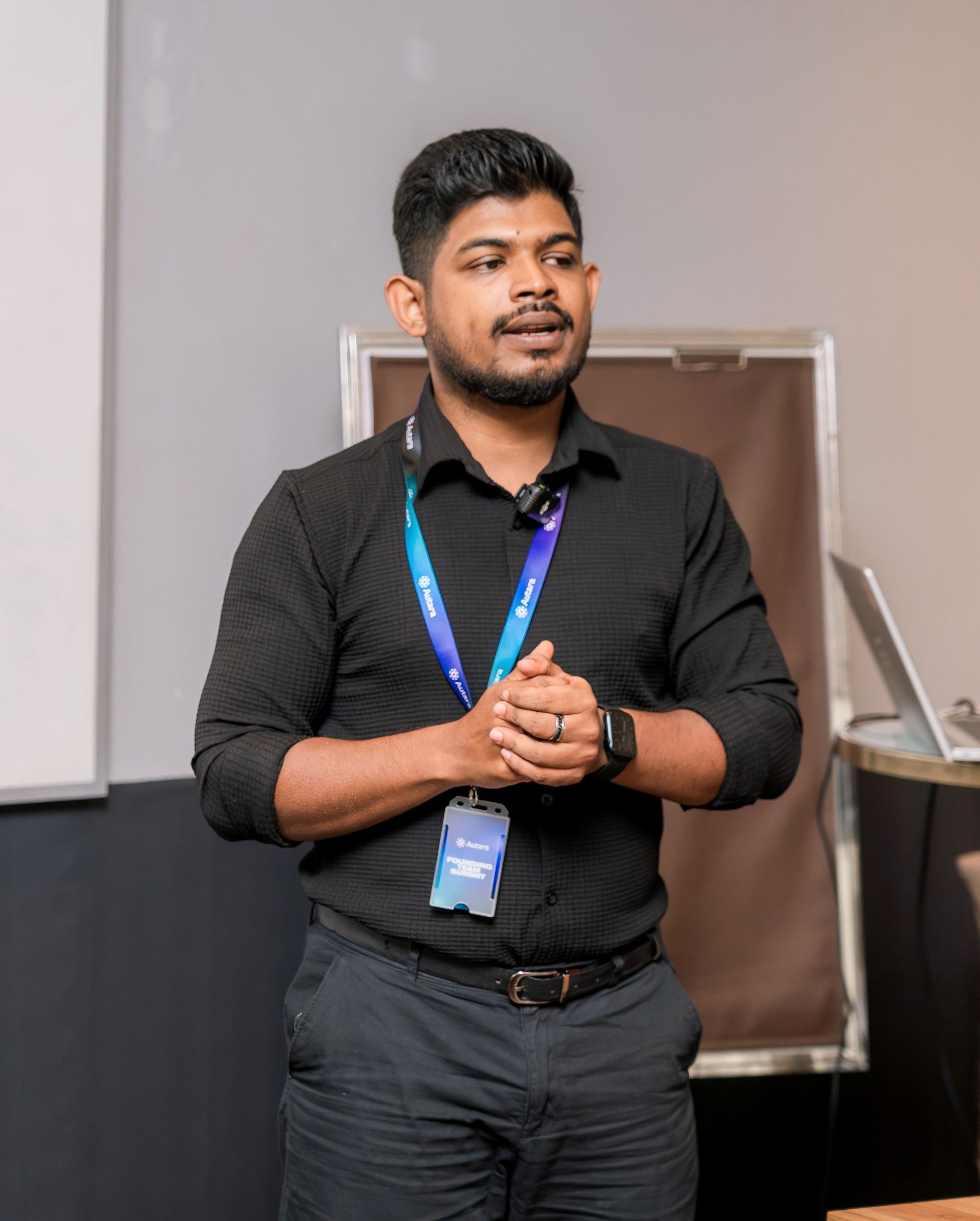 Ravindu presenting at a technical session